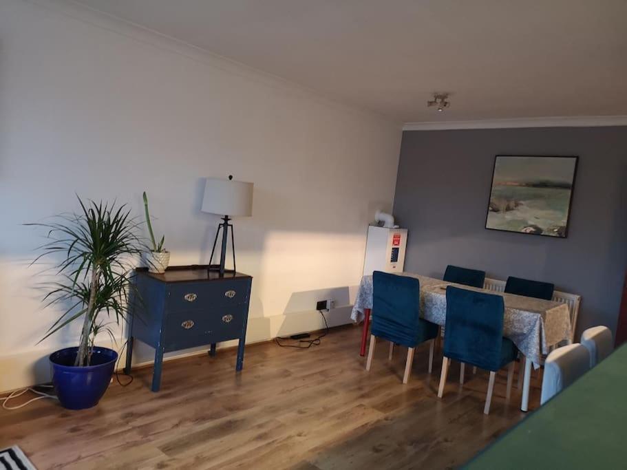 2 Bed Flat, Bounds Green, Piccadilly Line, London N11 Εξωτερικό φωτογραφία