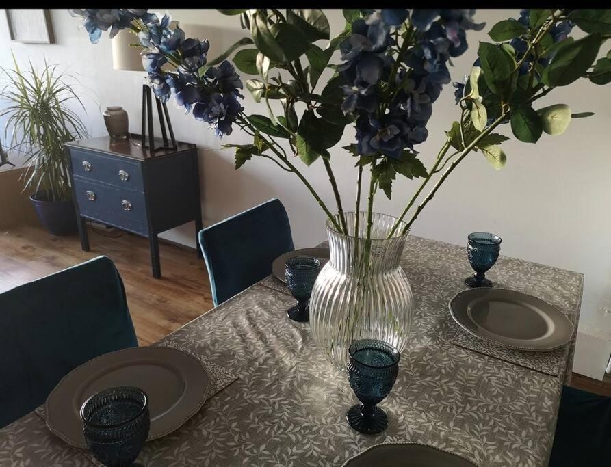 2 Bed Flat, Bounds Green, Piccadilly Line, London N11 Εξωτερικό φωτογραφία