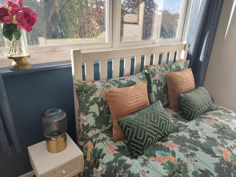 2 Bed Flat, Bounds Green, Piccadilly Line, London N11 Εξωτερικό φωτογραφία
